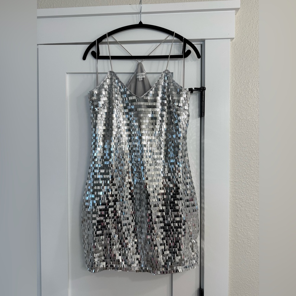 Vestique silver sequin party dress small